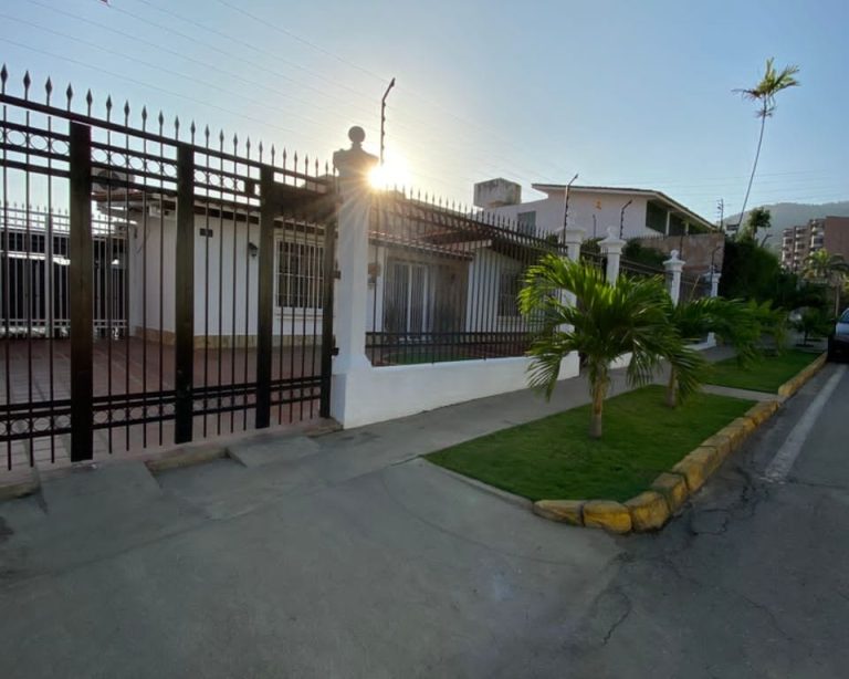 Casa en venta de 3 hab. y 176 m² en La Guaira, La Guaira