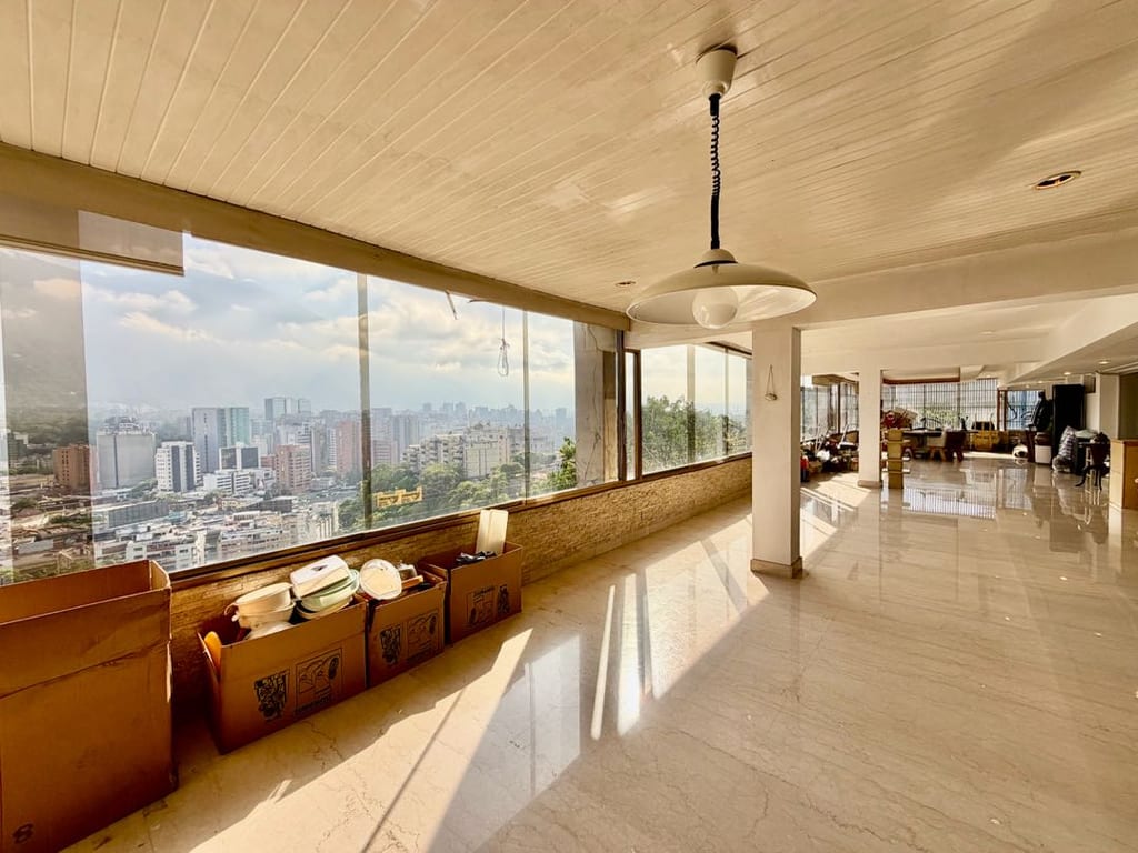 Apartamento en venta de 5 hab. y 470 m² en Chulavista, Caracas