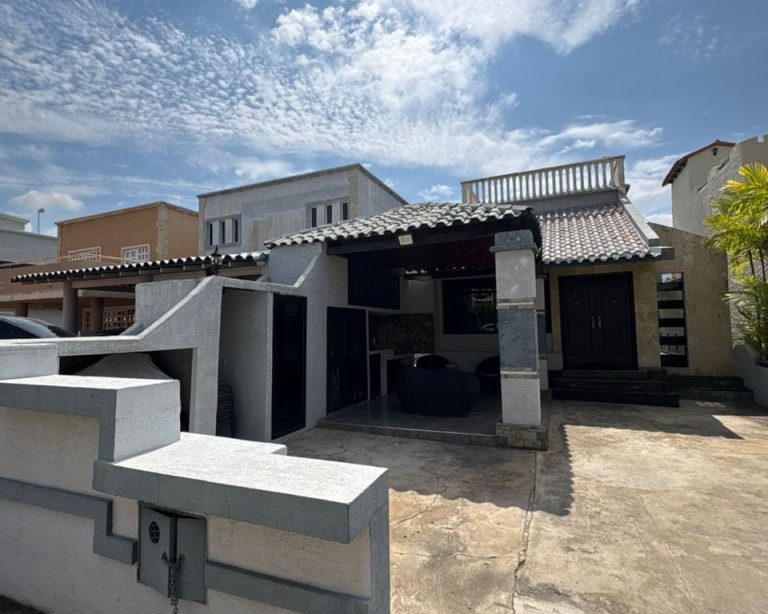 Casa en venta de 2 hab. y 150 m² en Puerto La Cruz, Puerto La Cruz