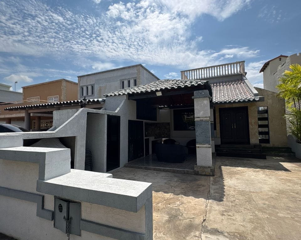 Casa en venta de 2 hab. y 150 m² en Puerto La Cruz, Puerto La Cruz