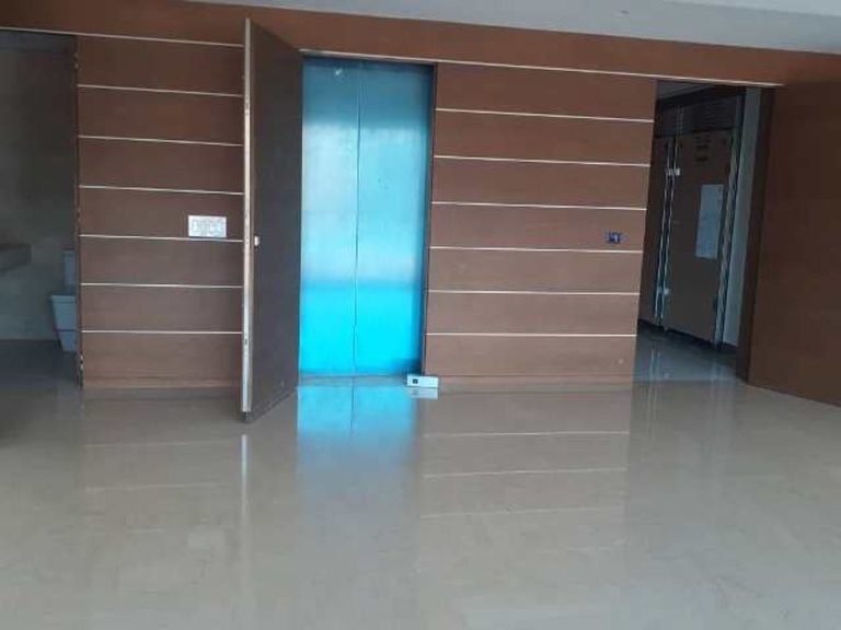 Apartamento en alquiler de 3 hab. y 206 m² en Lomas de las Mercedes, Caracas