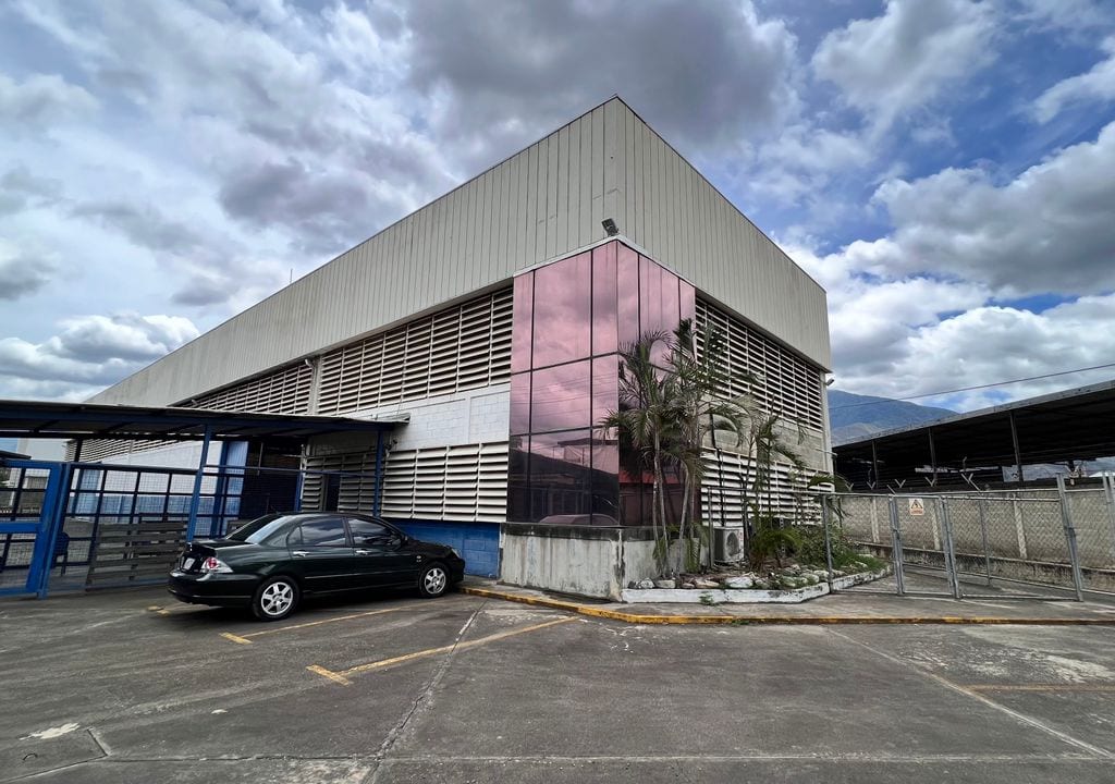 Galpón en venta de 2.800 m² en Guatire, Guatire