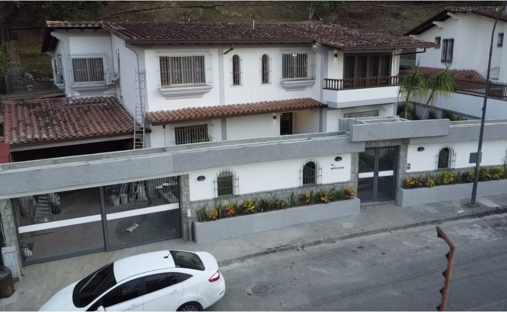 Casa en venta de 5 hab. y 460 m² en Los Naranjos (Las Mercedes), Caracas