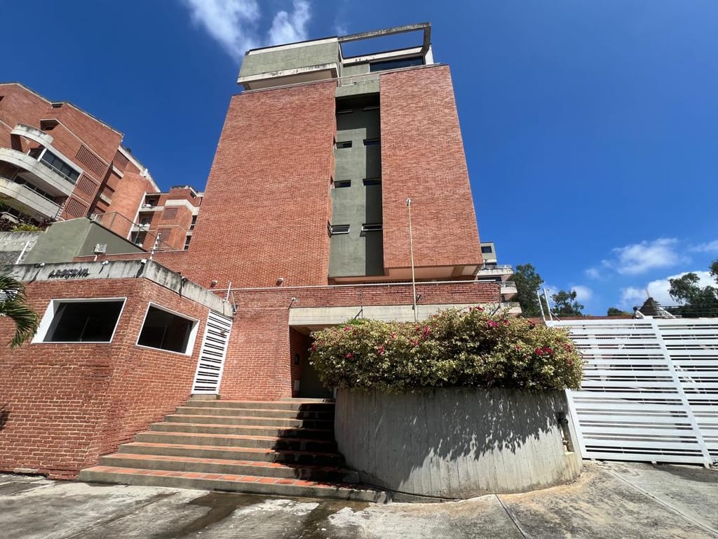 Apartamento en venta de 2 hab. y 83 m² en Lomas del Sol, Caracas