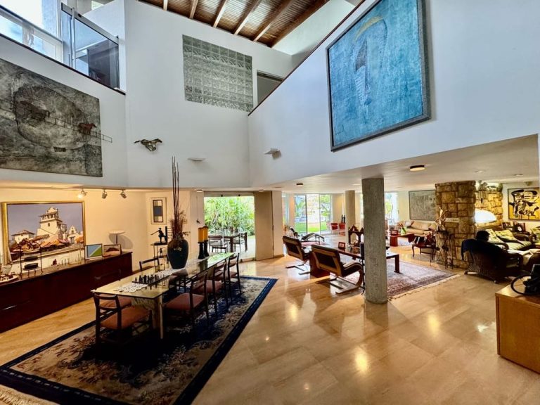 Casa en venta de 5 hab. y 900 m² en Macaracuay, Caracas · Ref. CV6311