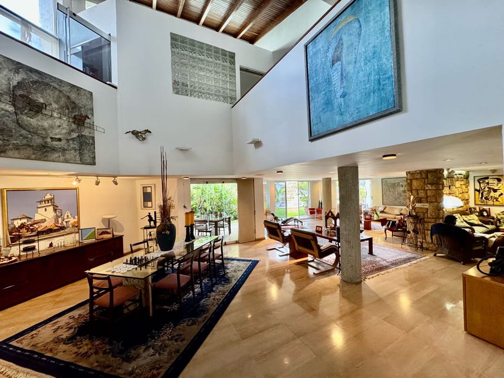 Casa en venta de 5 hab. y 900 m² en Macaracuay, Caracas · Ref. CV6311