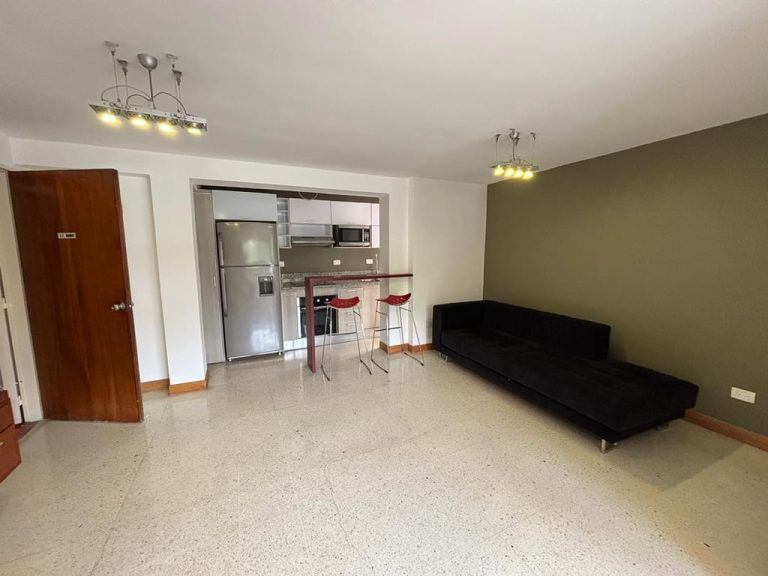 Apartamento en alquiler de 1 hab. y 50 m² en Las Mercedes, Caracas