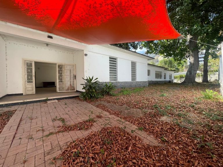Terreno de 1.016 m² en Altamira, Caracas