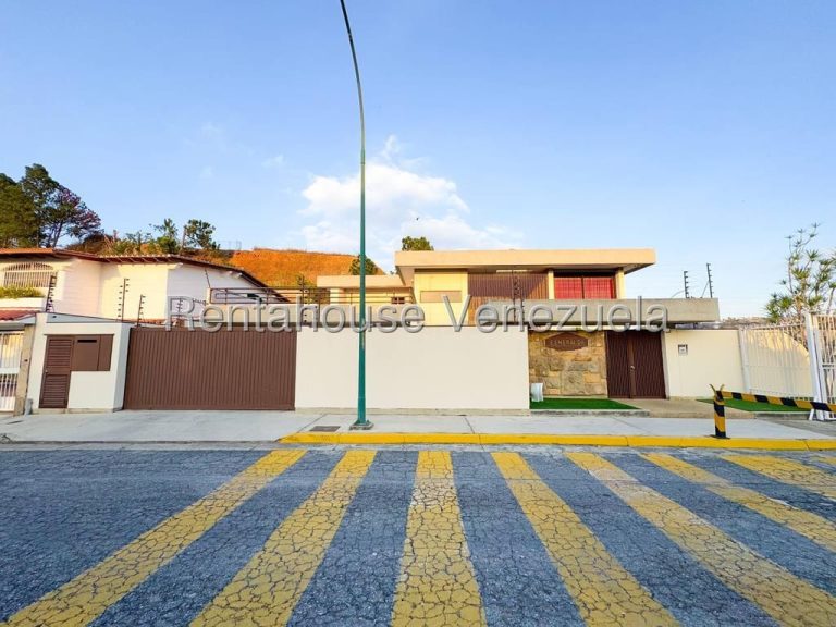 Casa de 800 m² con 5 habitaciones en Los Naranjos del Cafetal, Caracas