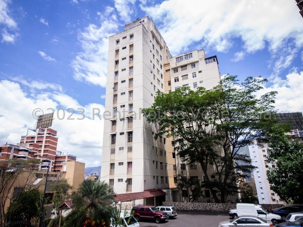 Apartamento en venta de 4 hab. y 158 m² en Colinas de Bello Monte, Caracas · Ref. CV6376
