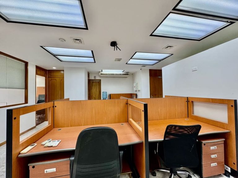 Oficina en alquiler de 210 m² en Los Palos Grandes, Caracas