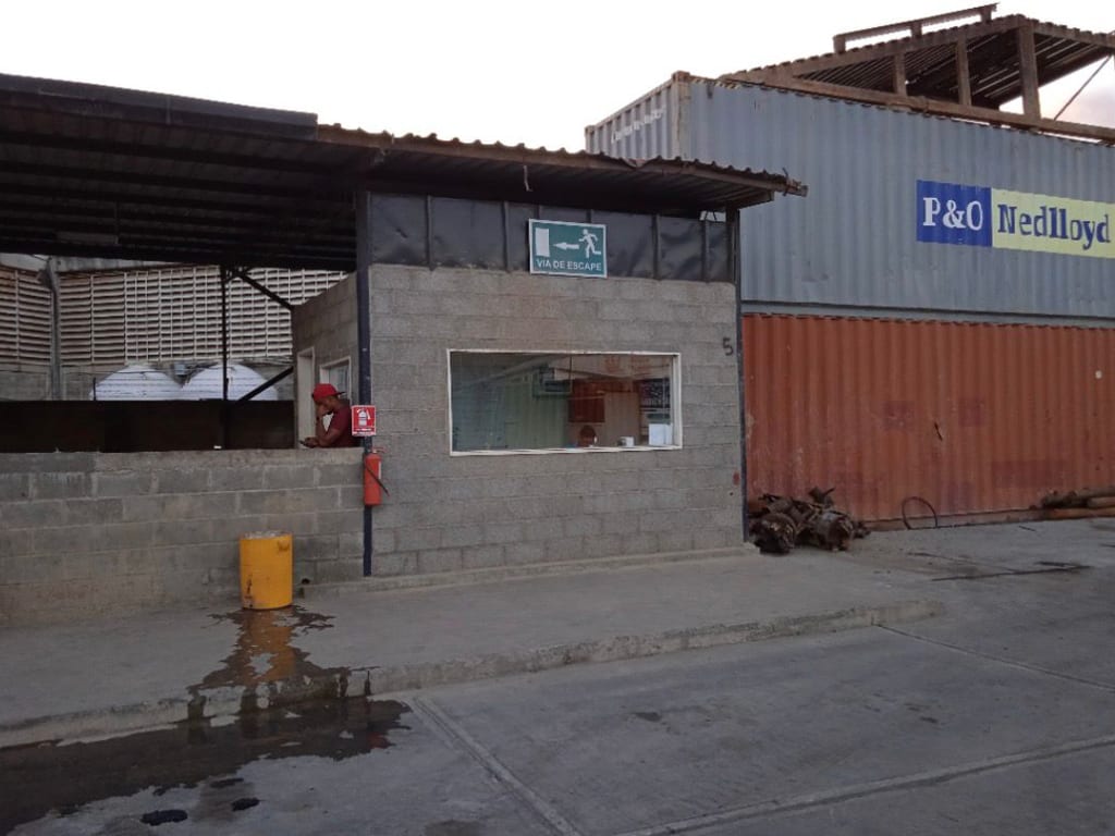 Galpón en venta de 748 m² en Guatire, Guatire