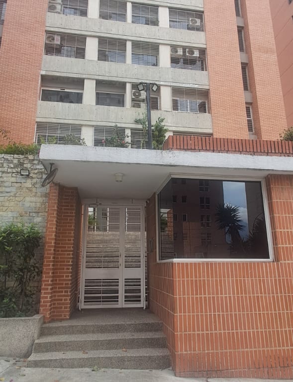 Apartamento en venta de 2 hab. y 60 m² en Lomas del Avila, Caracas