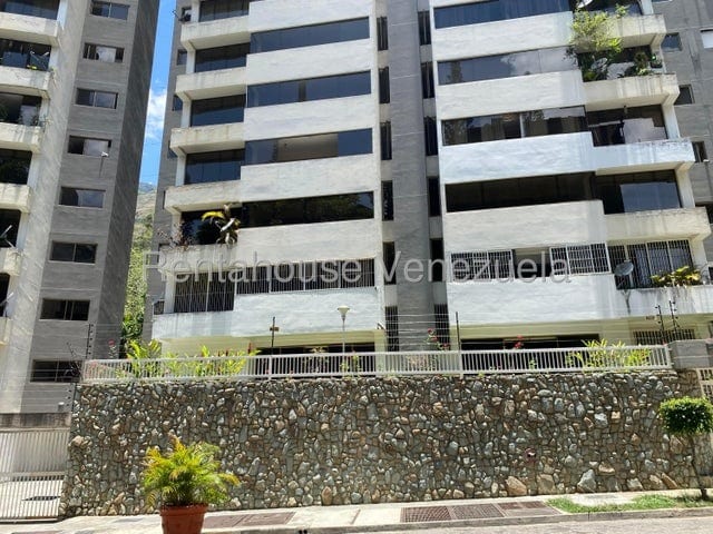 Apartamento en alquiler de 3 hab. y 153 m² en Terrazas del Ávila, Caracas