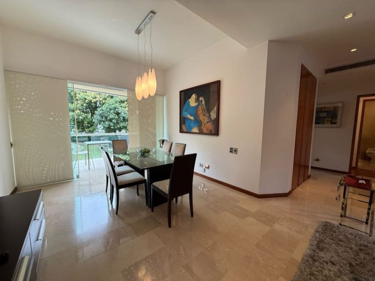 Apartamento en alquiler de 2 hab. y 120 m² en La Castellana, Caracas