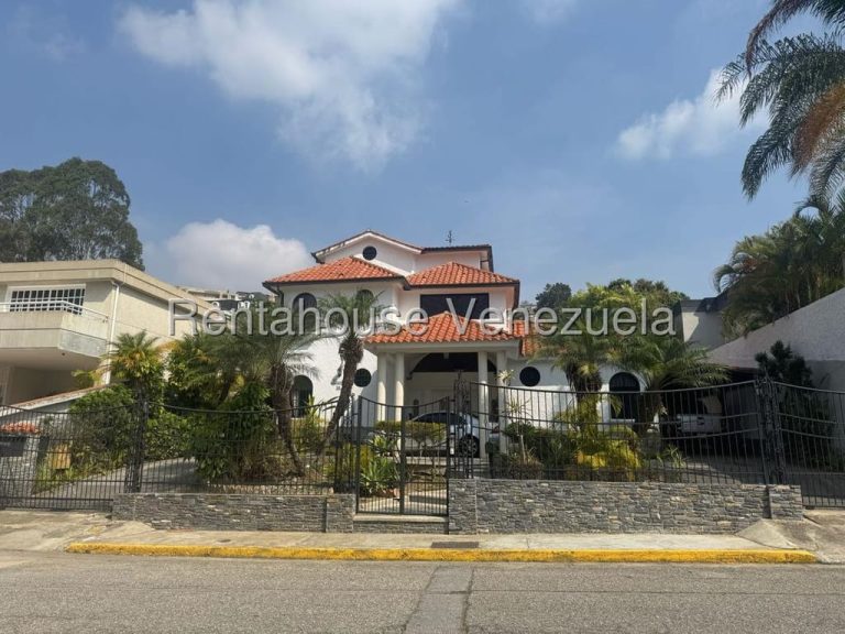 Casa de 5 habitaciones y 703 m² en Los Naranjos del Cafetal, Caracas