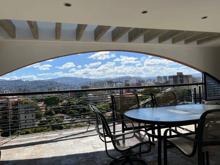 Apartamento en venta de 5 hab. y 835 m² en Sebucán, Caracas