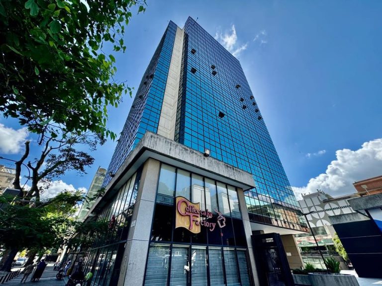 Oficina en alquiler de 1.177 m² en Chacaito, Caracas