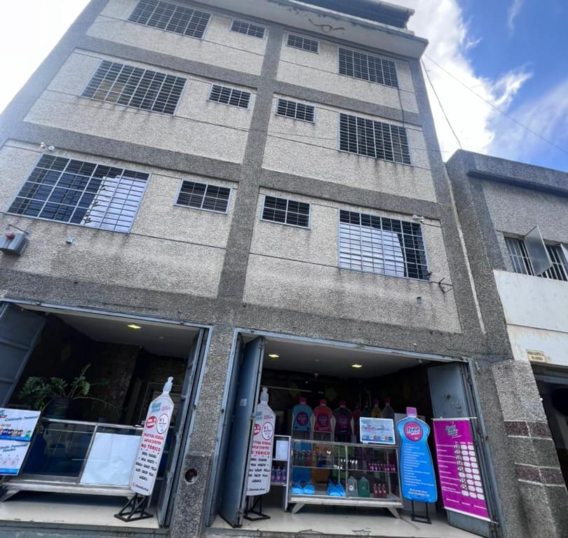Edificio en venta de 317 m² en Catia, Caracas