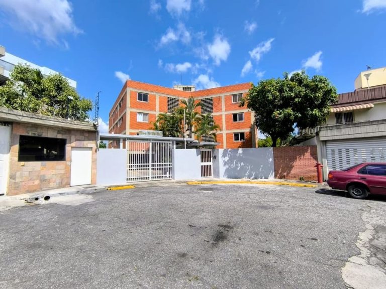 Edificio de 1.750 m² en Colinas de Bello Monte, Caracas