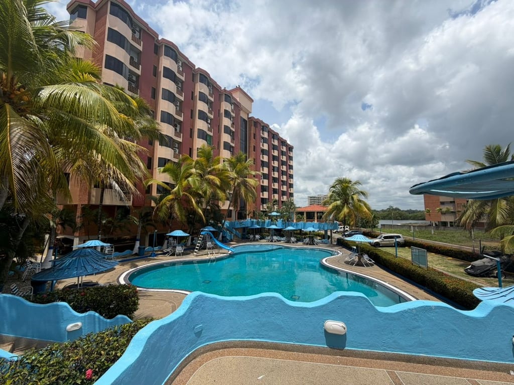 Apartamento en venta de 2 hab. y 61 m² en Puerto Encantado, Higuerote