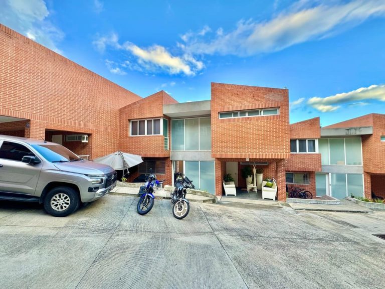 Casa en venta de 3 hab. y 315 m² en Loma Linda, Caracas