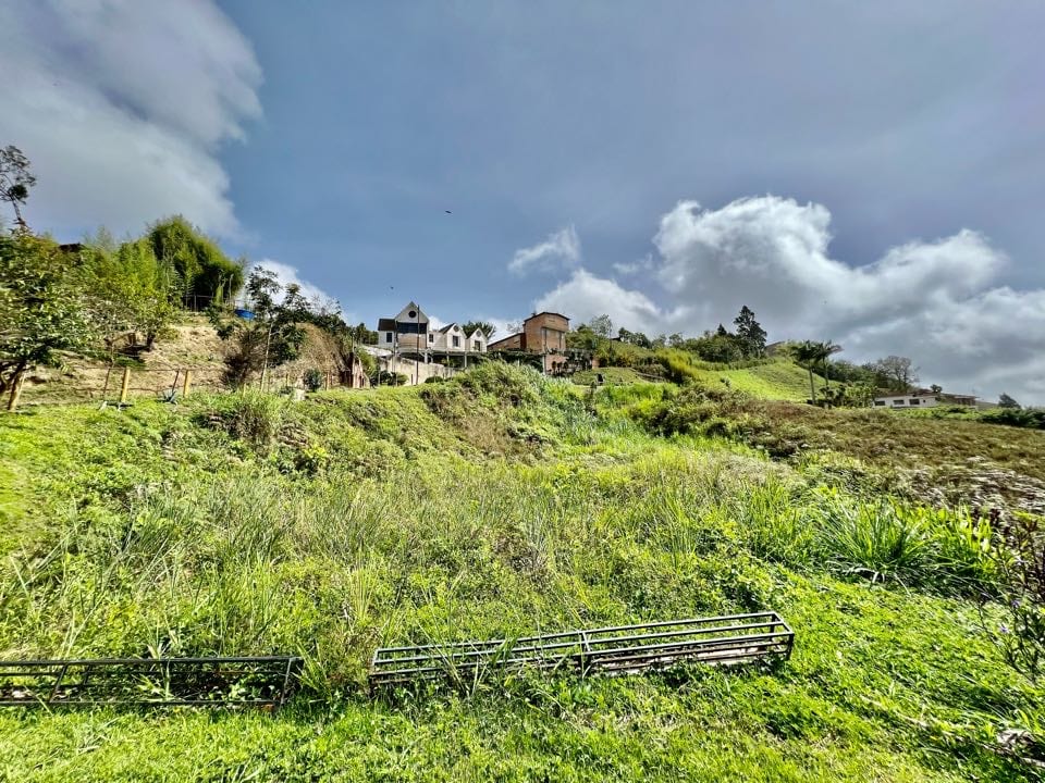Terreno en venta de 2.494 m² en Oripoto, Caracas