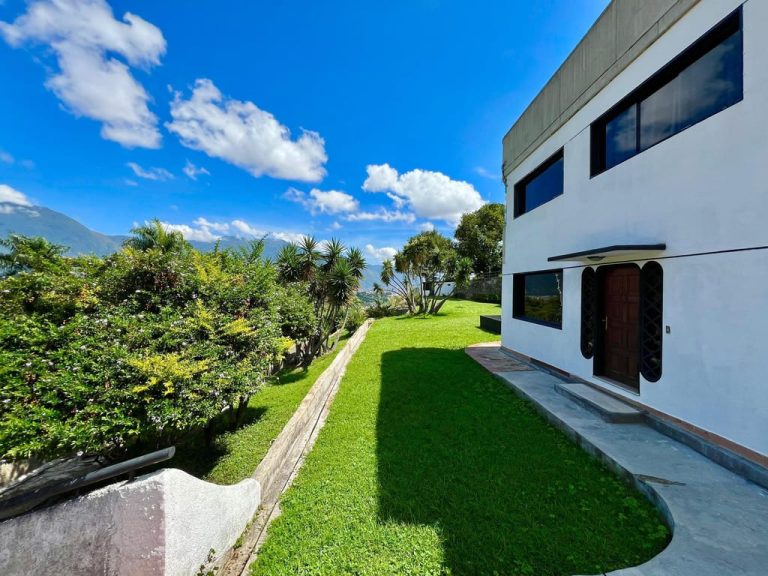 Casa de 4 habitaciones y 1.000 m² en Cerro Verde, Caracas