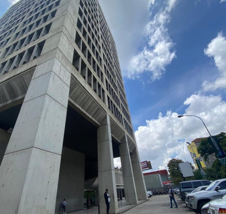 Oficina en alquiler de 130 m² en Las Mercedes, Caracas