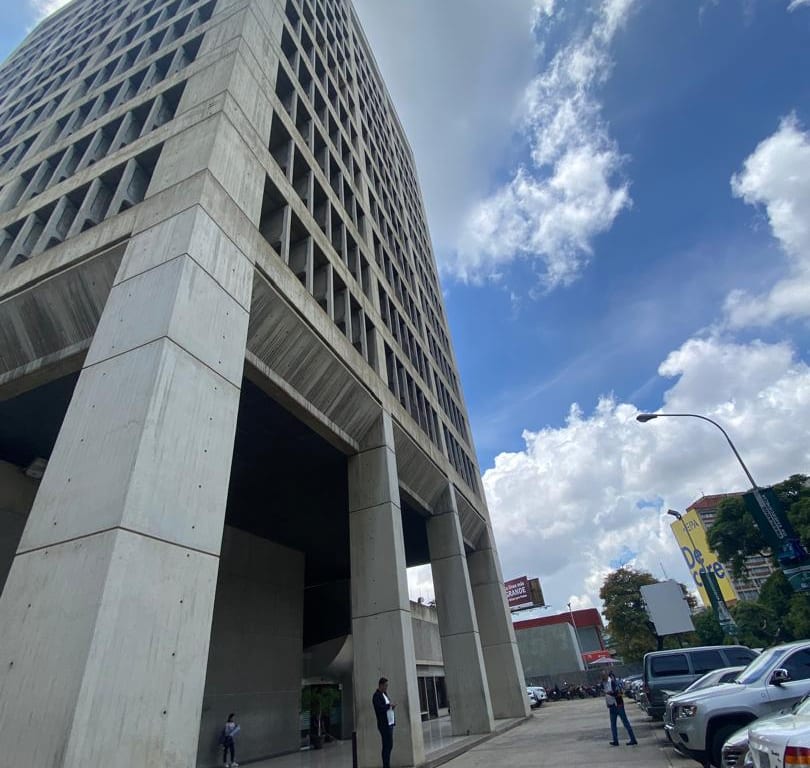 Oficina en alquiler de 130 m² en Las Mercedes, Caracas
