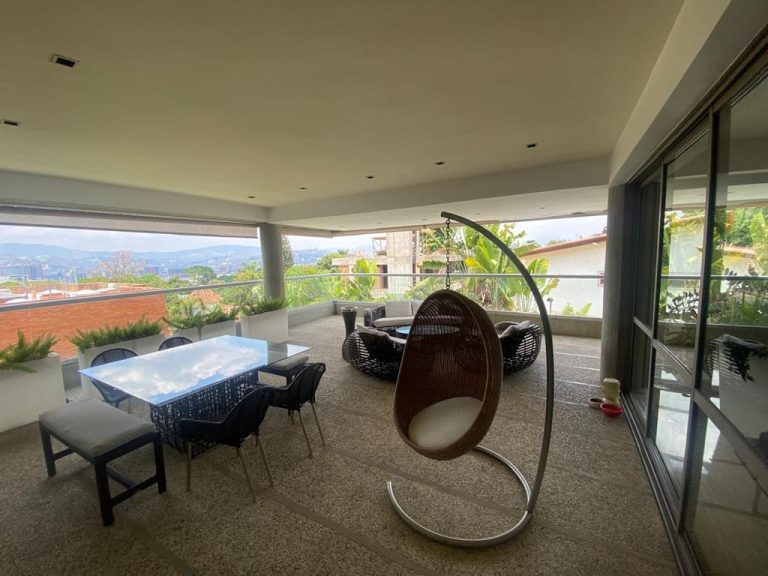 Apartamento en venta de 4 hab. y 500 m² en Altamira, Caracas