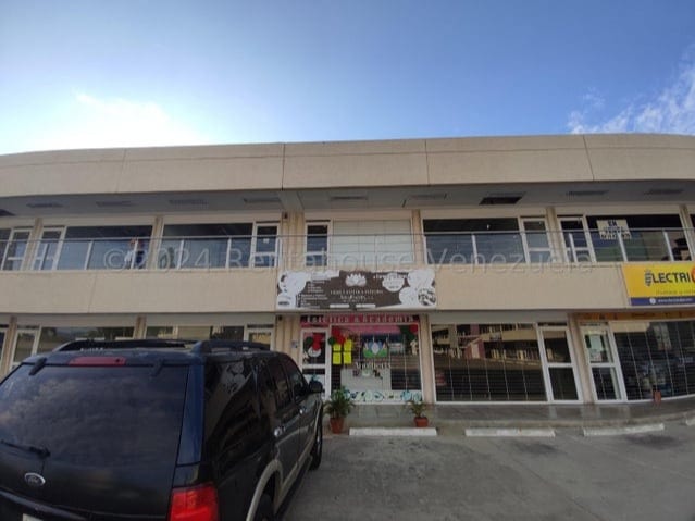 Local comercial en venta de 49 m² en Los Guayos, Los Guayos