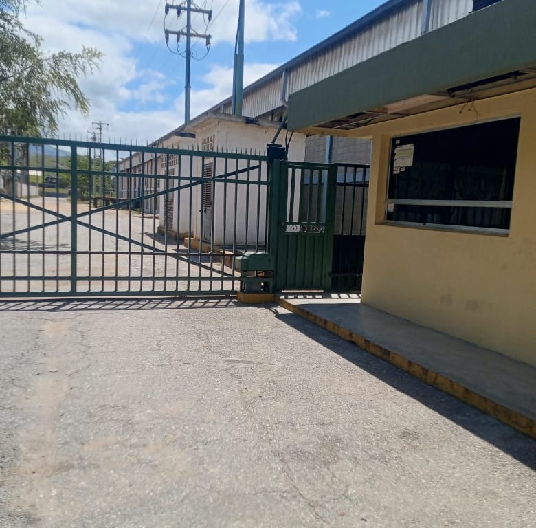 Galpón en venta de 10.000 m² en Guatire, Guatire