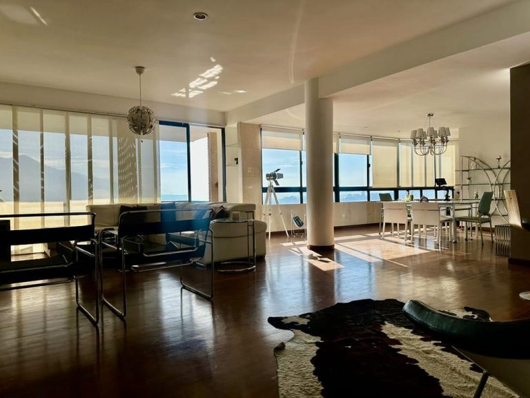 Apartamento en alquiler de 3 hab. y 250 m² en Colinas de Bello Monte, Caracas