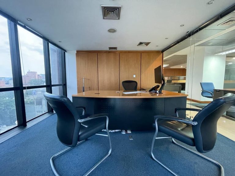 Oficina en venta de 371 m² en Las Mercedes, Caracas