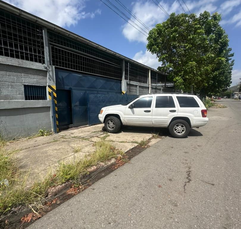 Galpón en venta de 2.150 m² en Guarenas, Guarenas