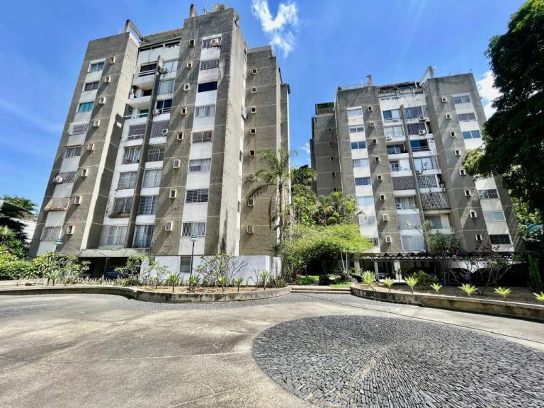 Apartamento en venta de 4 hab. y 300 m² en Alta Florida, Caracas