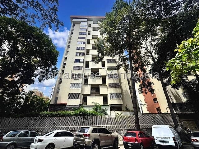 Apartamento en venta de 2 hab. y 78 m² en La Urbina, Caracas