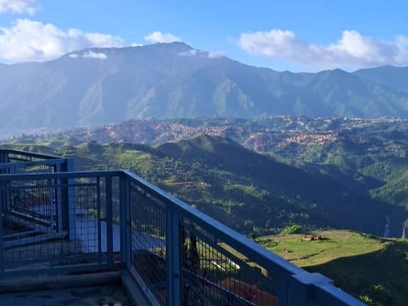 Apartamento en venta de 2 hab. y 113 m² en Loma Linda, Caracas