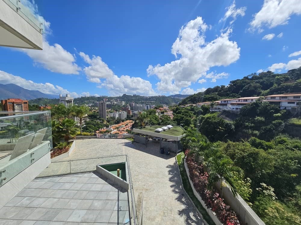 Apartamento en venta de 3 hab. y 374 m² en Lomas de La Alameda, Caracas
