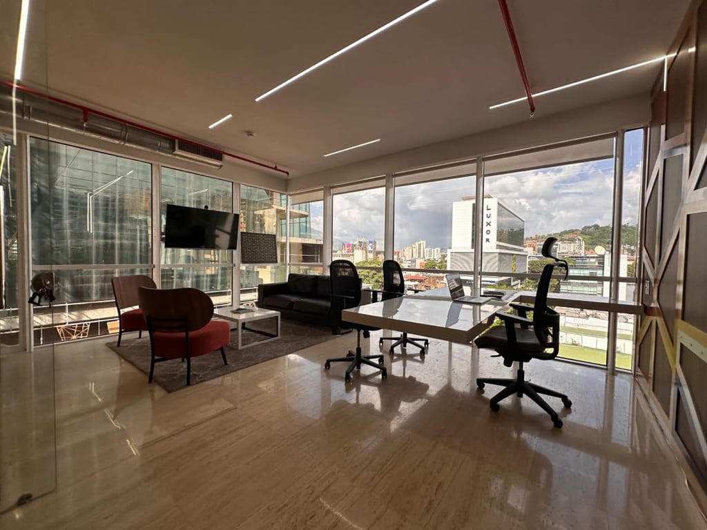 Oficina en venta de 102 m² en Las Mercedes, Caracas