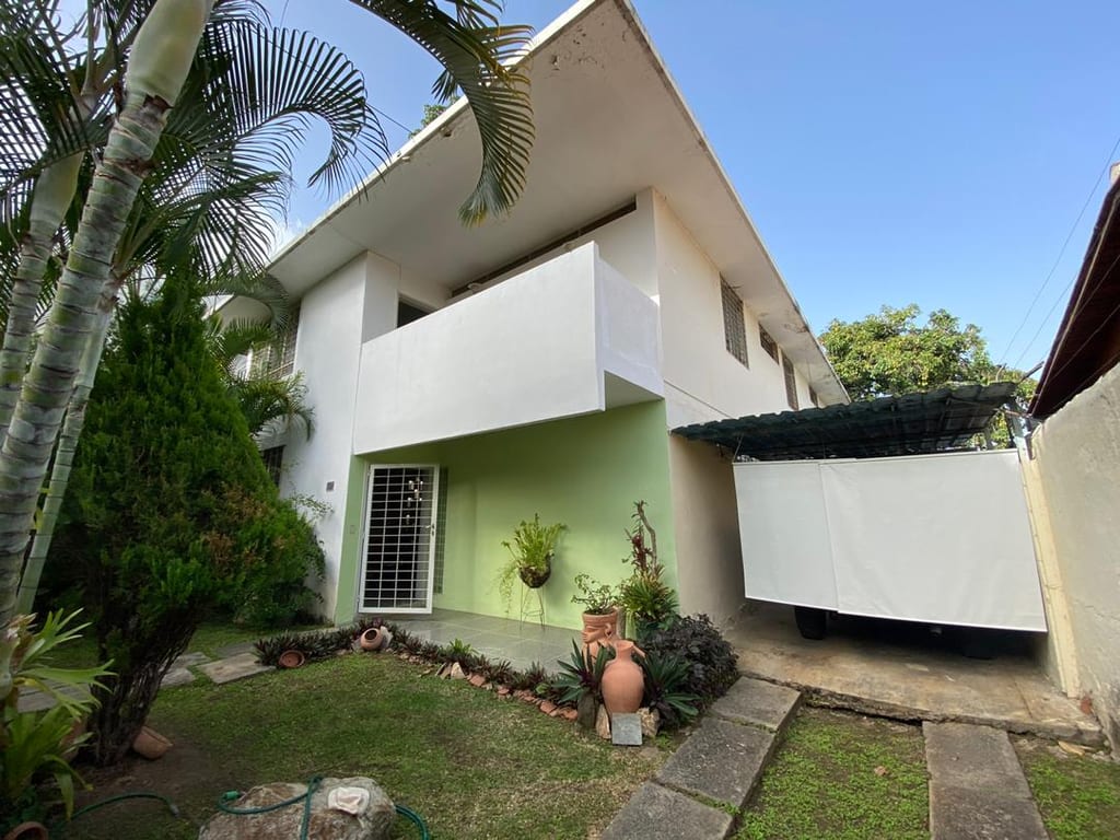 Casa en venta de 4 hab. y 470 m² en Los Palos Grandes, Caracas