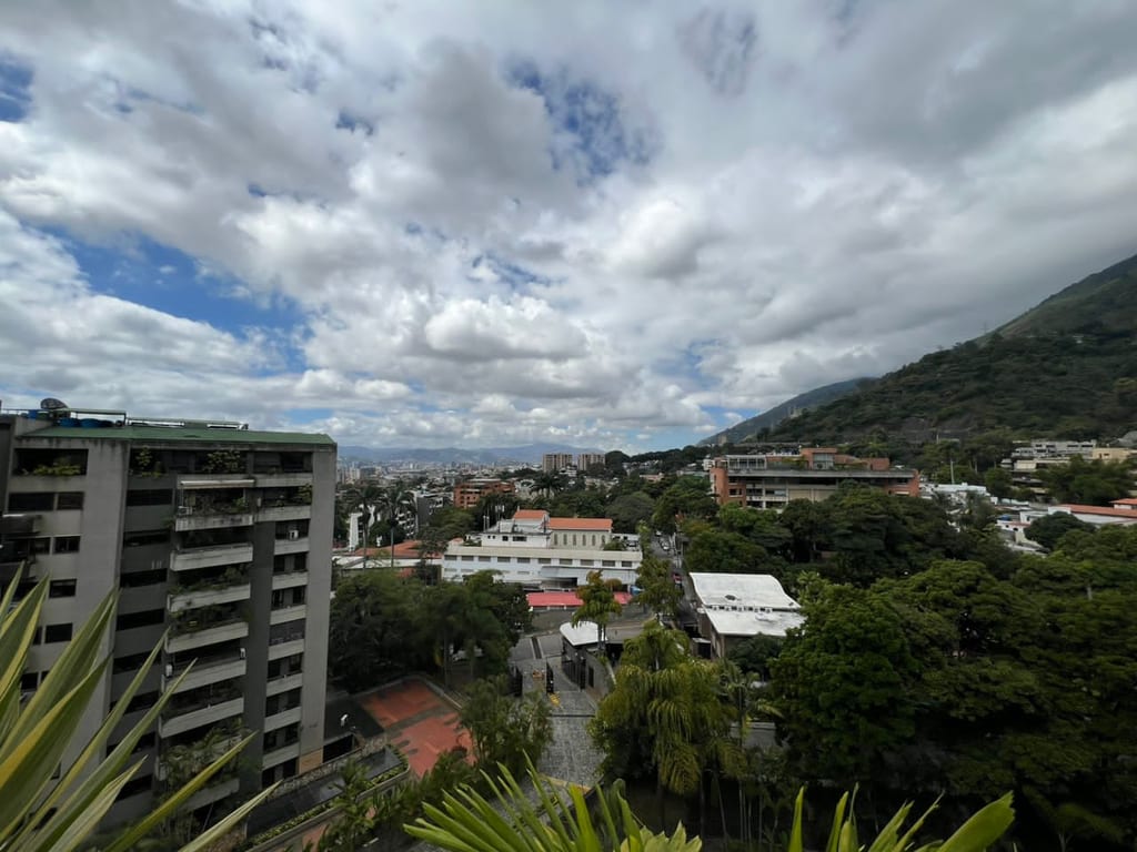 Apartamento en venta de 6 hab. y 511 m² en Sebucán, Caracas