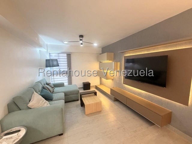 Apartamento en venta de 2 hab. y 79 m² en Santa Mónica, Caracas