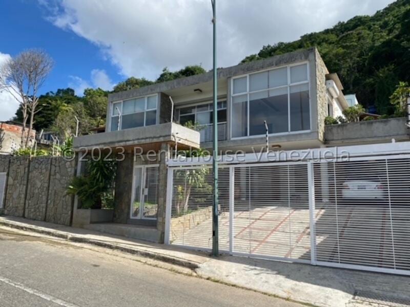 Casa en venta de 6 hab. y 421 m² en Prados Del Este, Caracas