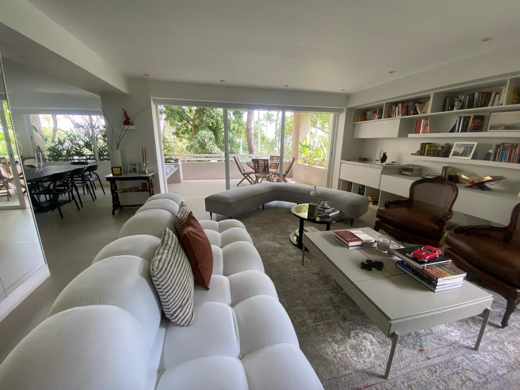 Apartamento en venta de 2 hab. y 232 m² en La Castellana, Caracas