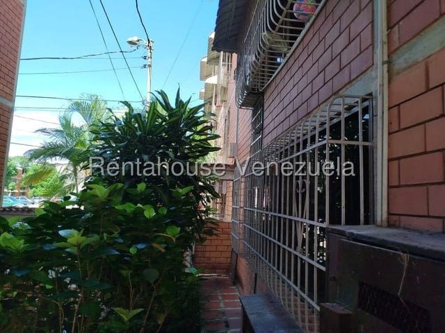 Apartamento en venta de 3 hab. y 64 m² en Guatire, Guatire · Ref. CV6712