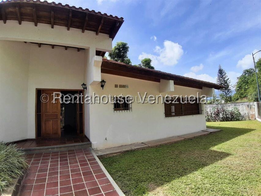 Casa en venta de 4 hab. y 1.069 m² en Prados Del Este, Caracas