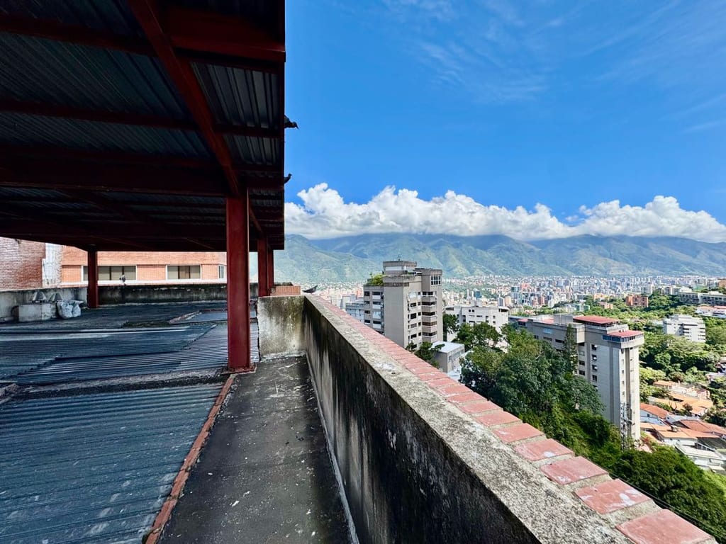 Apartamento en venta de 576 m² en Colinas de Bello Monte, Caracas