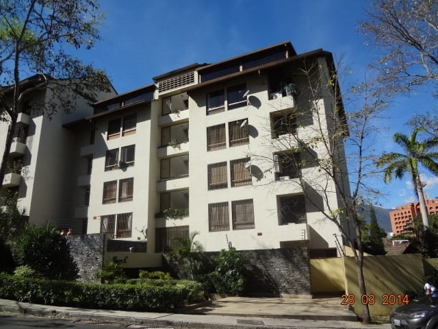Apartamento en venta de 4 hab. y 290 m² en Colinas de Valle Arriba, Caracas